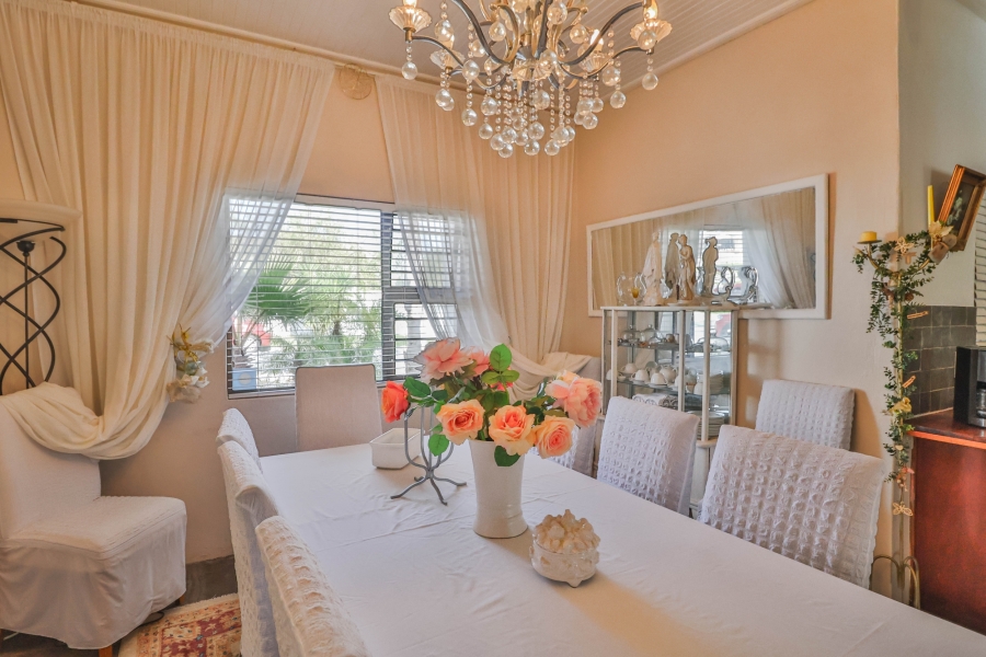 8 Bedroom Property for Sale in Country Club Western Cape
